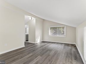 229 W Meadowland Lane, Sterling VA 20164
