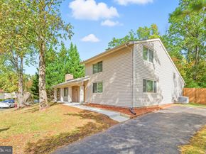 229 W Meadowland Lane, Sterling VA 20164
