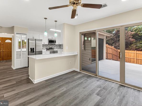 229 W Meadowland Lane, Sterling VA 20164