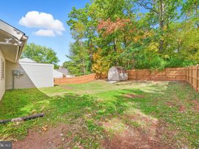 229 W Meadowland Lane, Sterling VA 20164