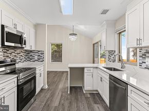 229 W Meadowland Lane, Sterling VA 20164