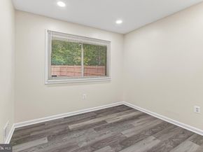229 W Meadowland Lane, Sterling VA 20164