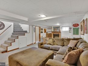 3252 Holly Hill Drive, Falls Church VA 22042