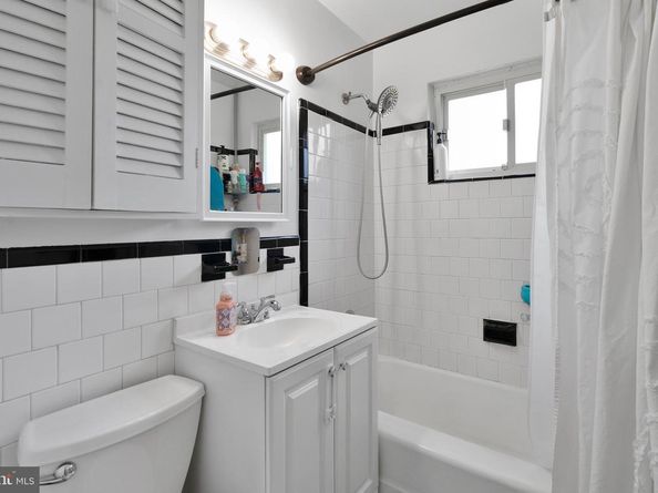 3252 Holly Hill Drive, Falls Church VA 22042