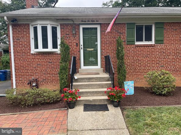 3252 Holly Hill Drive, Falls Church VA 22042