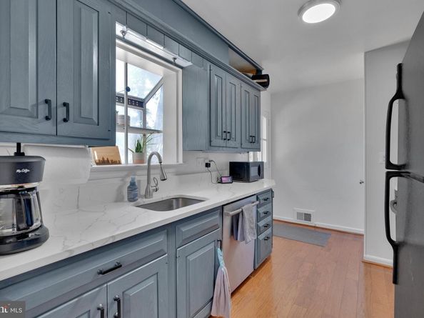 3252 Holly Hill Drive, Falls Church VA 22042