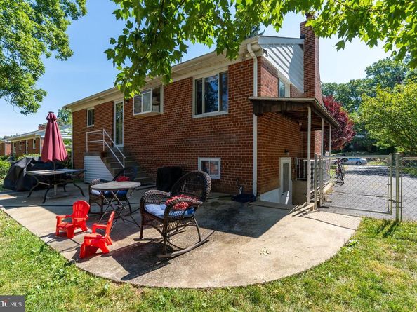 3252 Holly Hill Drive, Falls Church VA 22042