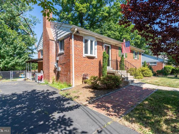 3252 Holly Hill Drive, Falls Church VA 22042