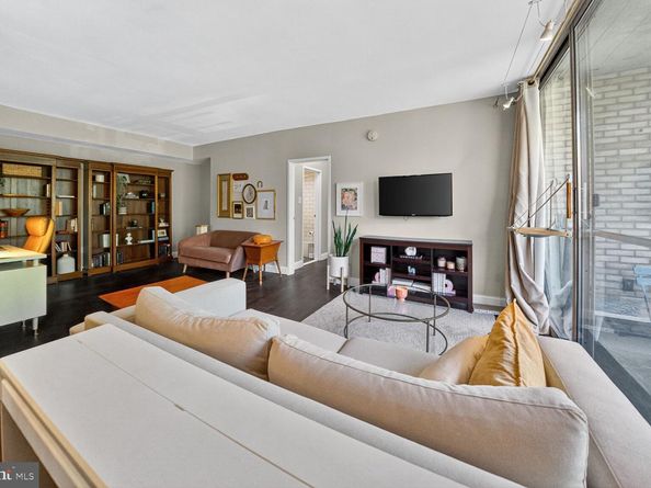 2755 Ordway Street NW 106, Washington DC 20008