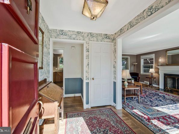 5811 Ridgefield Road, Bethesda MD 20816