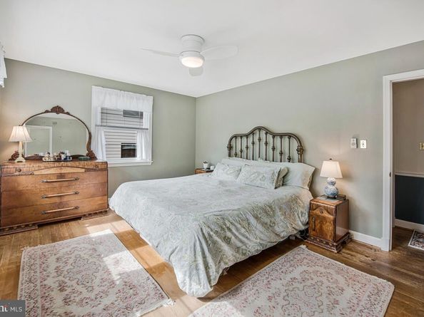 5811 Ridgefield Road, Bethesda MD 20816