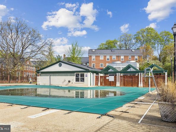 3470 39TH Street NW F678, Washington DC 20016