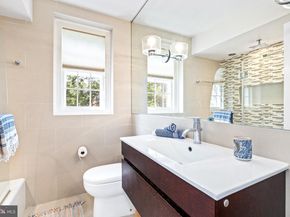 3470 39TH Street NW F678, Washington DC 20016