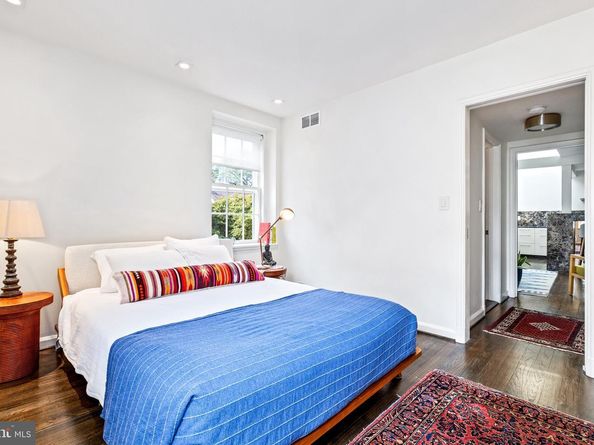 3470 39TH Street NW F678, Washington DC 20016