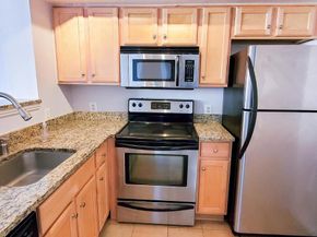 1001 N Vermont Street 811, Arlington VA 22201