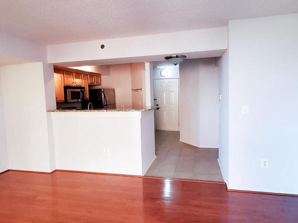1001 N Vermont Street 811, Arlington VA 22201