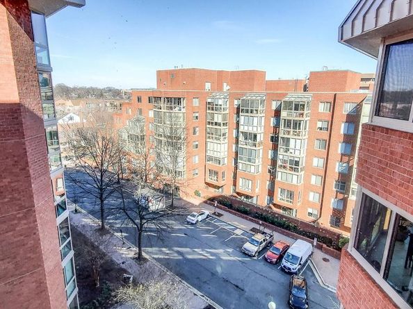 1001 N Vermont Street 811, Arlington VA 22201