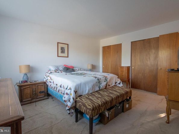 537 Folsom Avenue, Folsom PA 19033