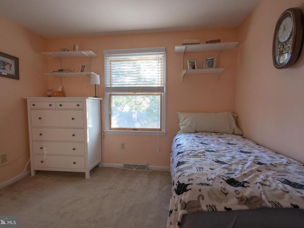 537 Folsom Avenue, Folsom PA 19033