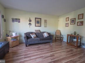 537 Folsom Avenue, Folsom PA 19033