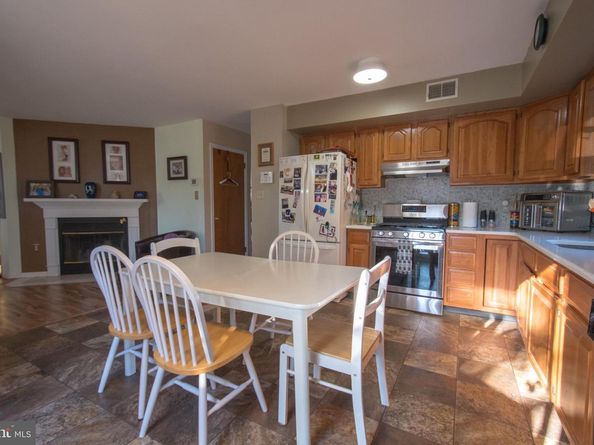 537 Folsom Avenue, Folsom PA 19033