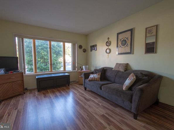 537 Folsom Avenue, Folsom PA 19033