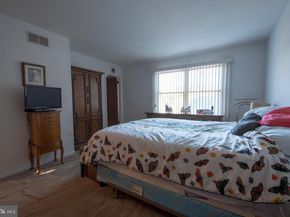 537 Folsom Avenue, Folsom PA 19033