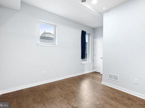 443 Shurs Lane 13, Philadelphia PA 19128