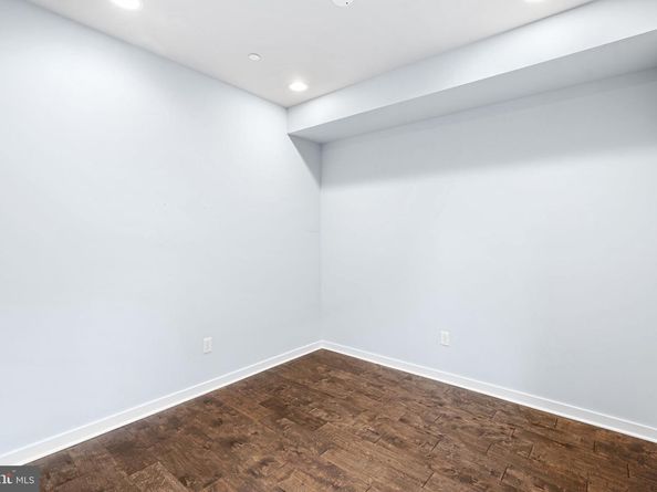 443 Shurs Lane 13, Philadelphia PA 19128