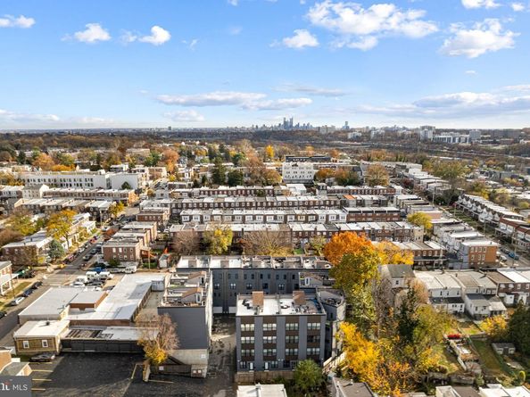 443 Shurs Lane 13, Philadelphia PA 19128