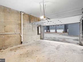 443 Shurs Lane 13, Philadelphia PA 19128