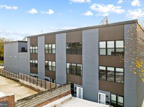 443 Shurs Lane 13, Philadelphia PA 19128