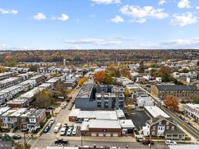 443 Shurs Lane 13, Philadelphia PA 19128