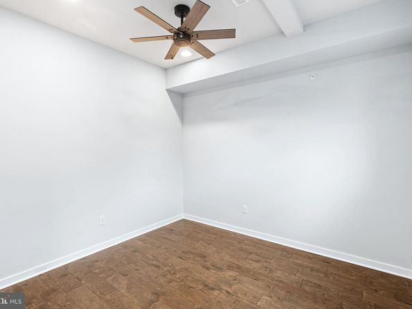 443 Shurs Lane 13, Philadelphia PA 19128