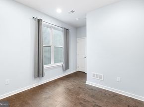 443 Shurs Lane 13, Philadelphia PA 19128