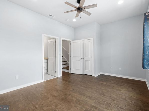 443 Shurs Lane 13, Philadelphia PA 19128