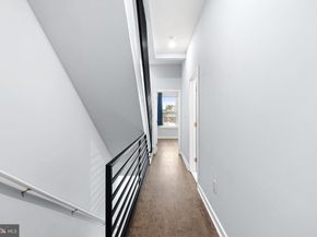 443 Shurs Lane 13, Philadelphia PA 19128