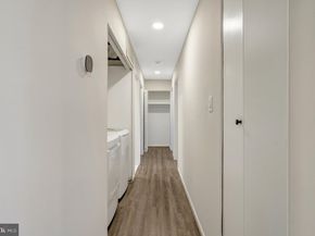 104 W Amhurst Pl, Sterling VA 20164