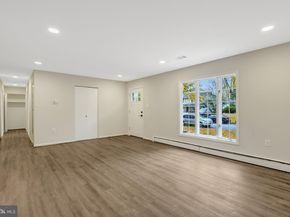 104 W Amhurst Pl, Sterling VA 20164