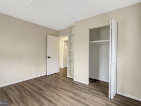 104 W Amhurst Pl, Sterling VA 20164