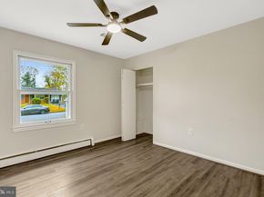 104 W Amhurst Pl, Sterling VA 20164