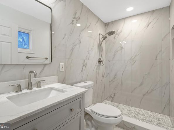 104 W Amhurst Pl, Sterling VA 20164