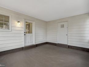 104 W Amhurst Pl, Sterling VA 20164