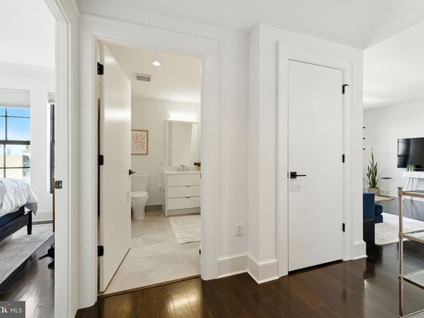 1011 M Street NW 901, Washington DC 20001