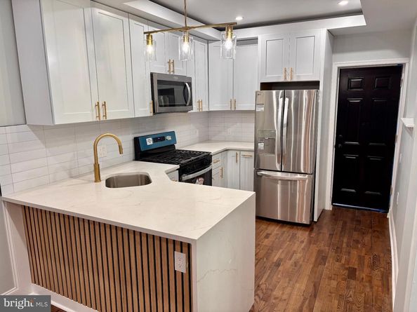 2016 S 23rd Street, Philadelphia PA 19145