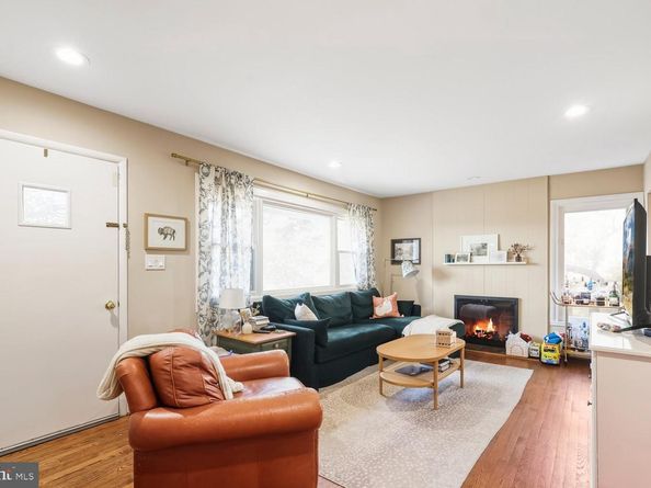 1105 Westbriar Court NE, Vienna VA 22180