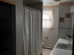 708 Hoffnagle Street, Philadelphia PA 19111