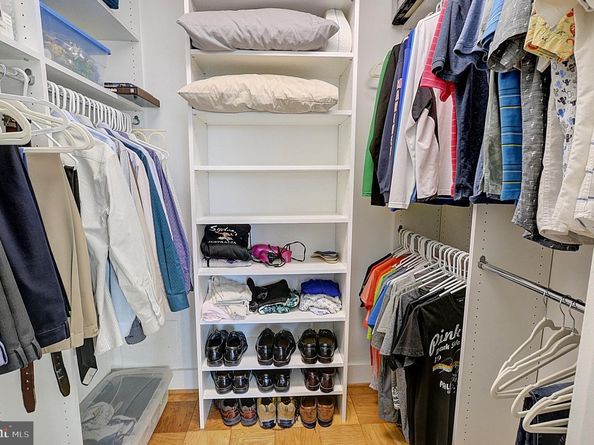 5225 Pooks Hill Road 121N, Bethesda MD 20814