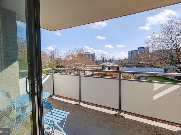 5225 Pooks Hill Road 121N, Bethesda MD 20814