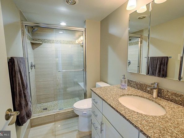 5225 Pooks Hill Road 121N, Bethesda MD 20814